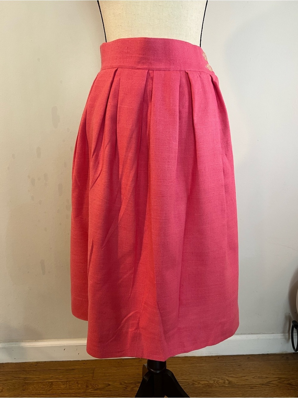High-Waist Pleated Midi Skirt in Vibrant Pink - Picture 1 of 9
